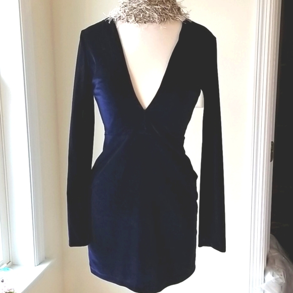 Nasty Gal Dresses & Skirts - 💖Nasty Gal Sexy Velour Deep V Dress in Navy. Sexy and cute gorgeous open back